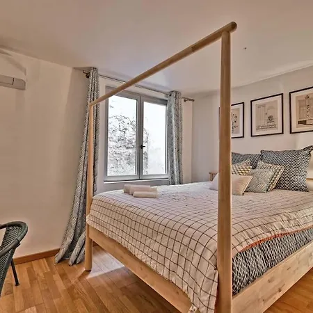 La Bulle - Parking Gratuit En Souterrain - 2 Mins Du Palais Des Papes - Clim Ac - Wifi * Avignon